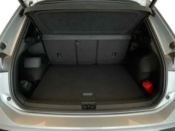 VW Tiguan R-Line TSI DSG 4M  AHK PANO STDHZ LEDER