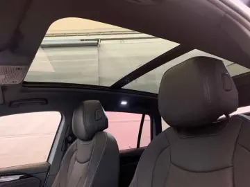 VW Tiguan R-Line TSI DSG 4M  AHK PANO STDHZ LEDER