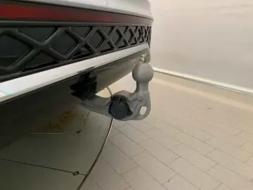 VW Tiguan R-Line TSI DSG 4M  AHK PANO STDHZ LEDER