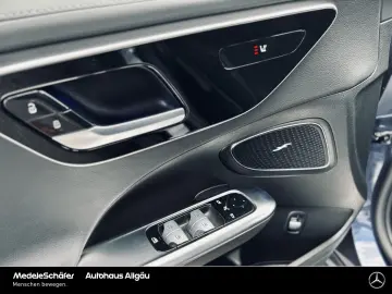 MERCEDES-BENZ C 300 de 18 -AMG Pano AHK 360  LEDER 4…