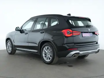 BMW X3 xDrive20i LEDER Pano Navi Kamera Parkassist