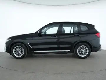 BMW X3 xDrive20i LEDER Pano Navi Kamera Parkassist