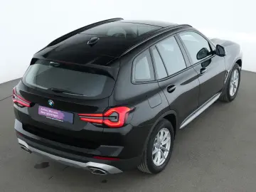 BMW X3 xDrive20i LEDER Pano Navi Kamera Parkassist