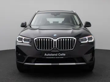 BMW X3 xD30e Panorama Kamera Laser HUD DAB HiFi 18