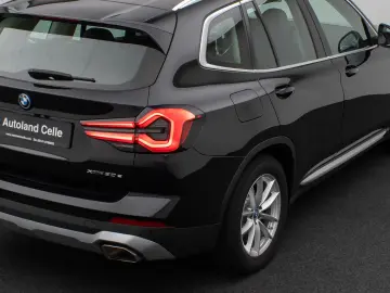 BMW X3 xD30e Panorama Kamera Laser HUD DAB HiFi 18