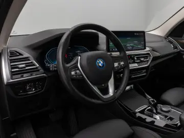 BMW X3 xD30e Panorama Kamera Laser HUD DAB HiFi 18