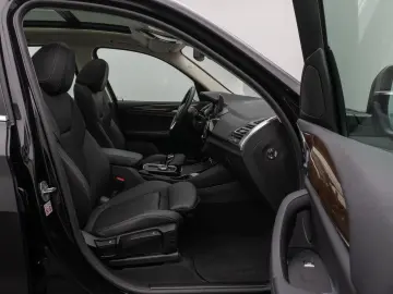 BMW X3 xD30e Panorama Kamera Laser HUD DAB HiFi 18