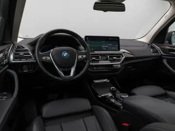 BMW X3 xD30e Panorama Kamera Laser HUD DAB HiFi 18