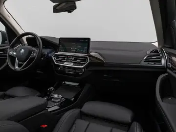 BMW X3 xD30e Panorama Kamera Laser HUD DAB HiFi 18