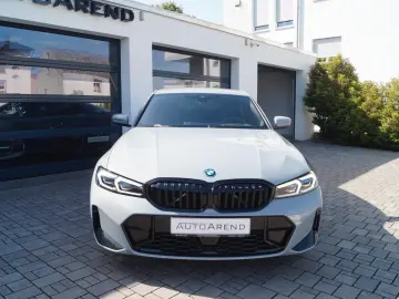 BMW 330e M Sport  Brooklyn  HUD  LED  0 5% Versteu.