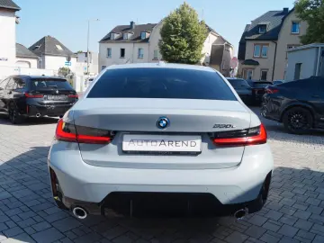 BMW 330e M Sport  Brooklyn  HUD  LED  0 5% Versteu.