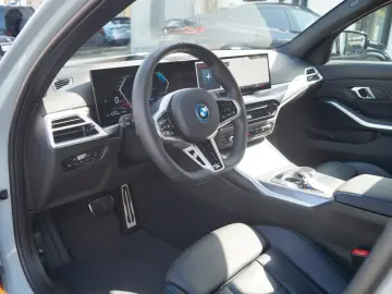 BMW 330e M Sport  Brooklyn  HUD  LED  0 5% Versteu.