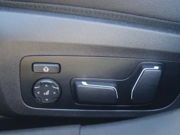 BMW 330e M Sport  Brooklyn  HUD  LED  0 5% Versteu.