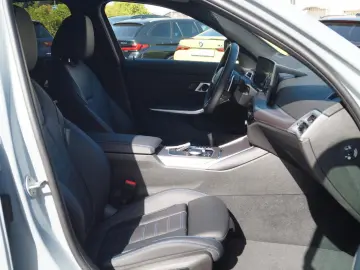 BMW 330e M Sport  Brooklyn  HUD  LED  0 5% Versteu.