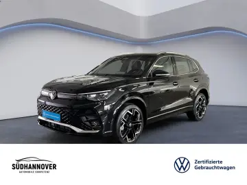 VW Tiguan R-Line 2.0 TSI 4M DSG STANDHZG PANO RearV