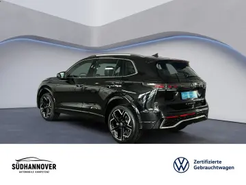 VW Tiguan R-Line 2.0 TSI 4M DSG STANDHZG PANO RearV