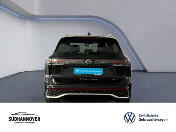 VW Tiguan R-Line 2.0 TSI 4M DSG STANDHZG PANO RearV