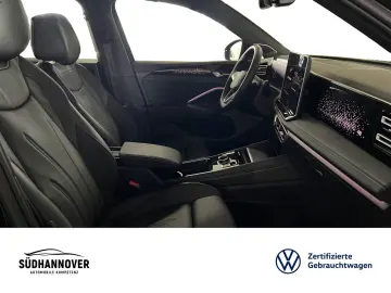 VW Tiguan R-Line 2.0 TSI 4M DSG STANDHZG PANO RearV