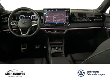 VW Tiguan R-Line 2.0 TSI 4M DSG STANDHZG PANO RearV