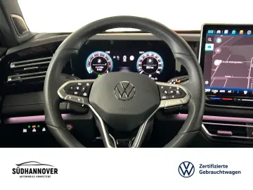 VW Tiguan R-Line 2.0 TSI 4M DSG STANDHZG PANO RearV