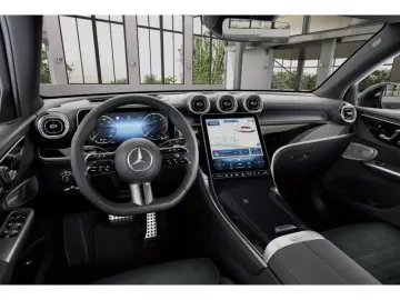 MERCEDES-BENZ GLC 300 d 4M Cp AMG-Sport Pano Technik…