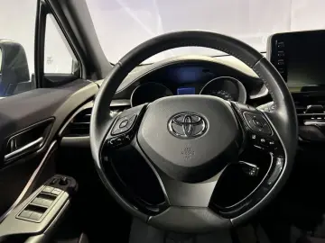 TOYOTA Toyota C-HR C-HR 1.8 Hybrid E-CVT Business