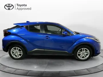 TOYOTA Toyota C-HR C-HR 1.8 Hybrid E-CVT Business