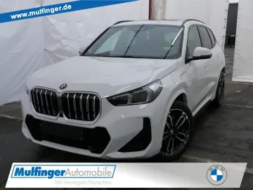 BMW X1 x30e M Sport HUD ACC PanoD.AktivS Massage 19