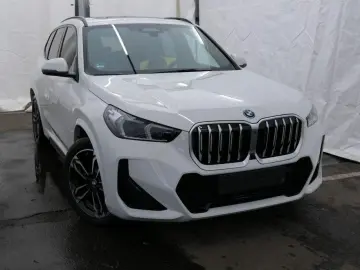 BMW X1 x30e M Sport HUD ACC PanoD.AktivS Massage 19