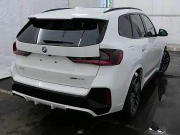 BMW X1 x30e M Sport HUD ACC PanoD.AktivS Massage 19