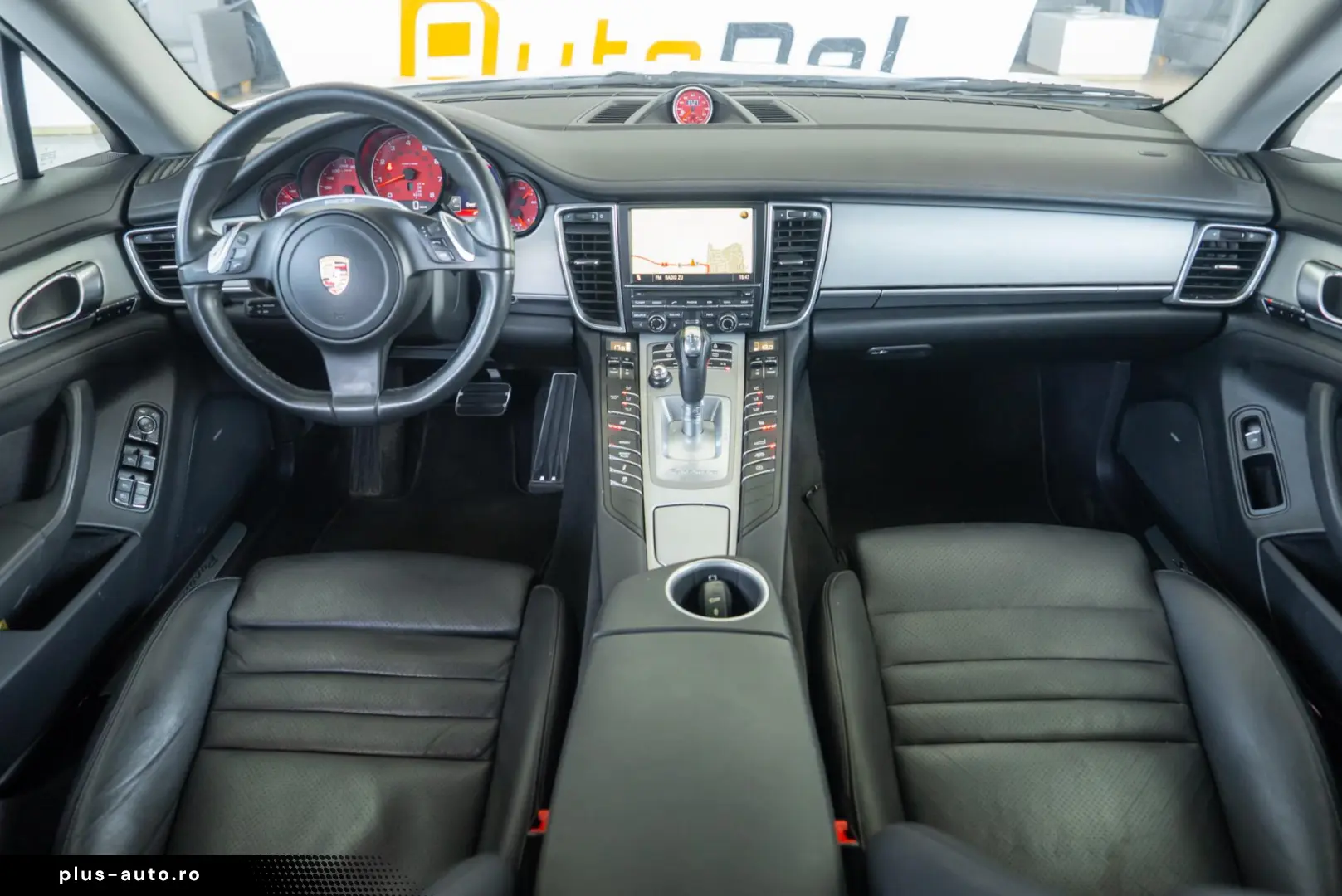 Porsche Panamera 4S V8 4.8