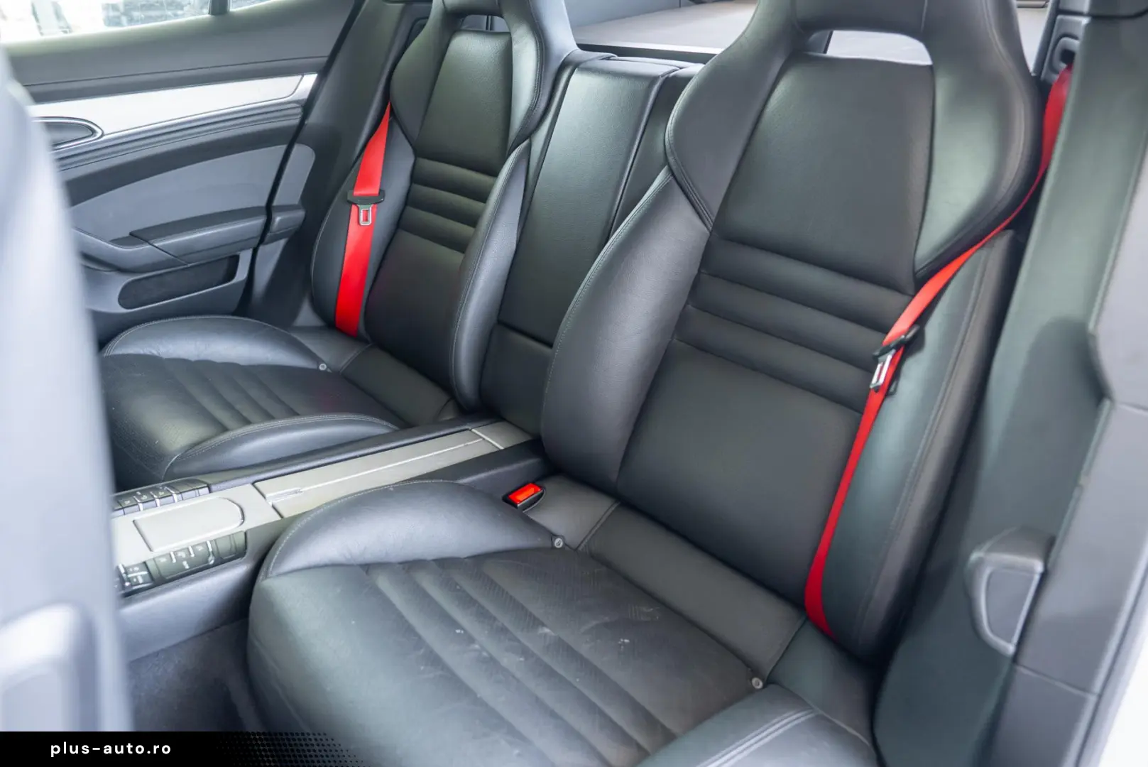 Porsche Panamera 4S V8 4.8