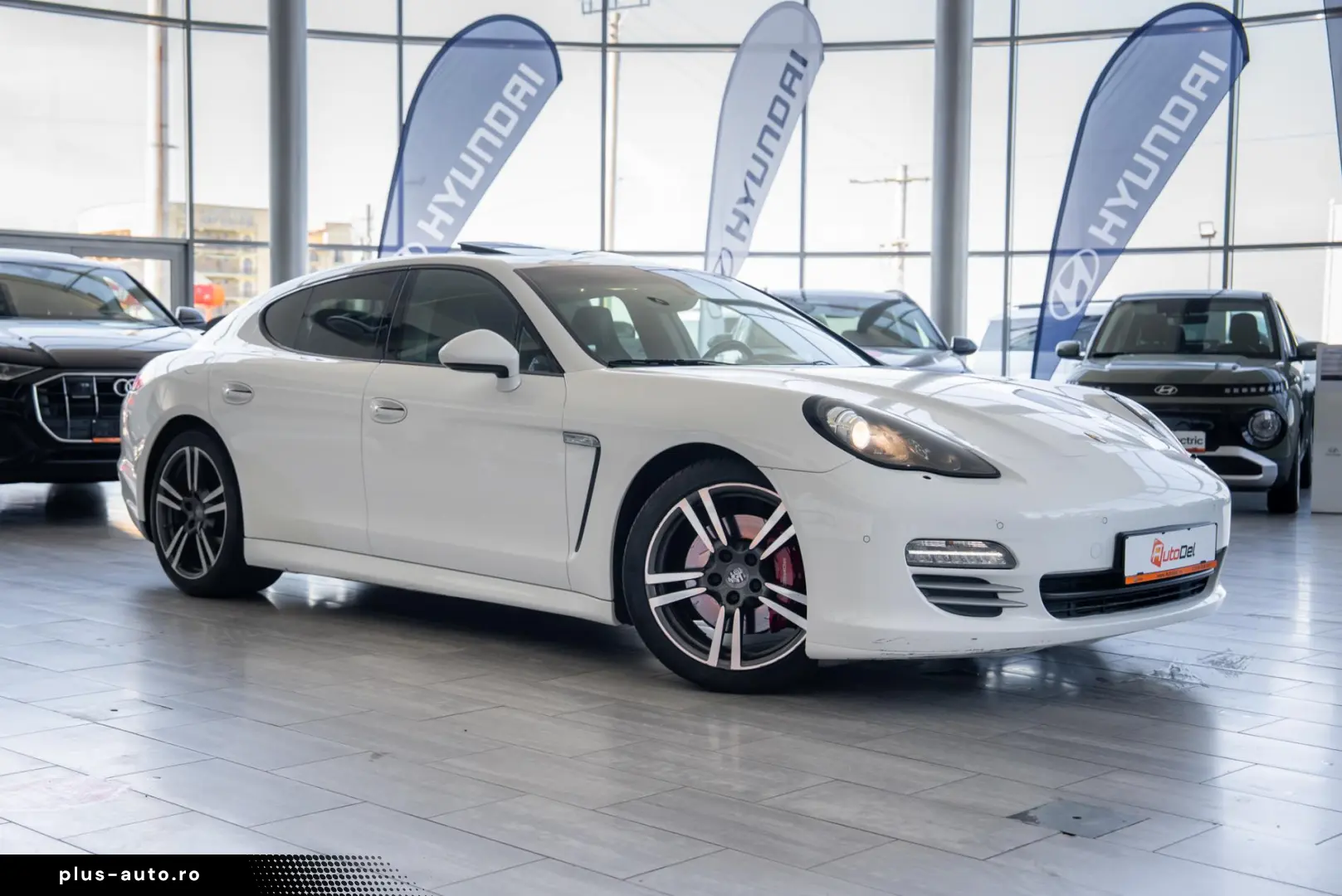 Porsche Panamera 4S V8 4.8