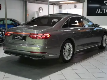 AUDI A8 55 TFSI quattr ACC HUD LEDER PANO STHZ MATRIX