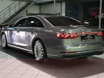 AUDI A8 55 TFSI quattr ACC HUD LEDER PANO STHZ MATRIX