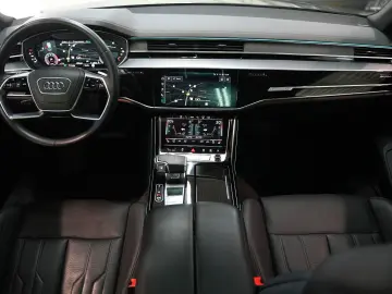 AUDI A8 55 TFSI quattr ACC HUD LEDER PANO STHZ MATRIX