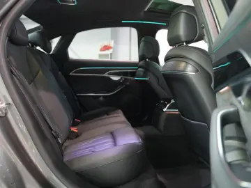 AUDI A8 55 TFSI quattr ACC HUD LEDER PANO STHZ MATRIX