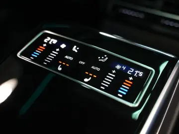 AUDI A8 55 TFSI quattr ACC HUD LEDER PANO STHZ MATRIX