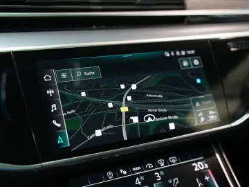 AUDI A8 55 TFSI quattr ACC HUD LEDER PANO STHZ MATRIX