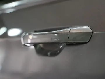 AUDI A8 55 TFSI quattr ACC HUD LEDER PANO STHZ MATRIX
