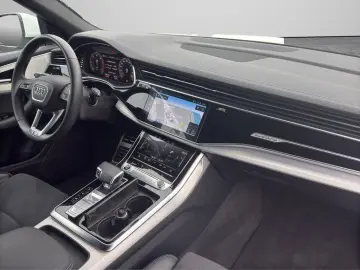 AUDI Q8 50 TDI quattro  S-LINE LUFTFEDERUNG NAVI