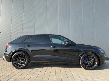 AUDI RSQ8 performance #25 #RS Design blau #305 km h