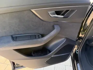 AUDI RSQ8 performance #25 #RS Design blau #305 km h