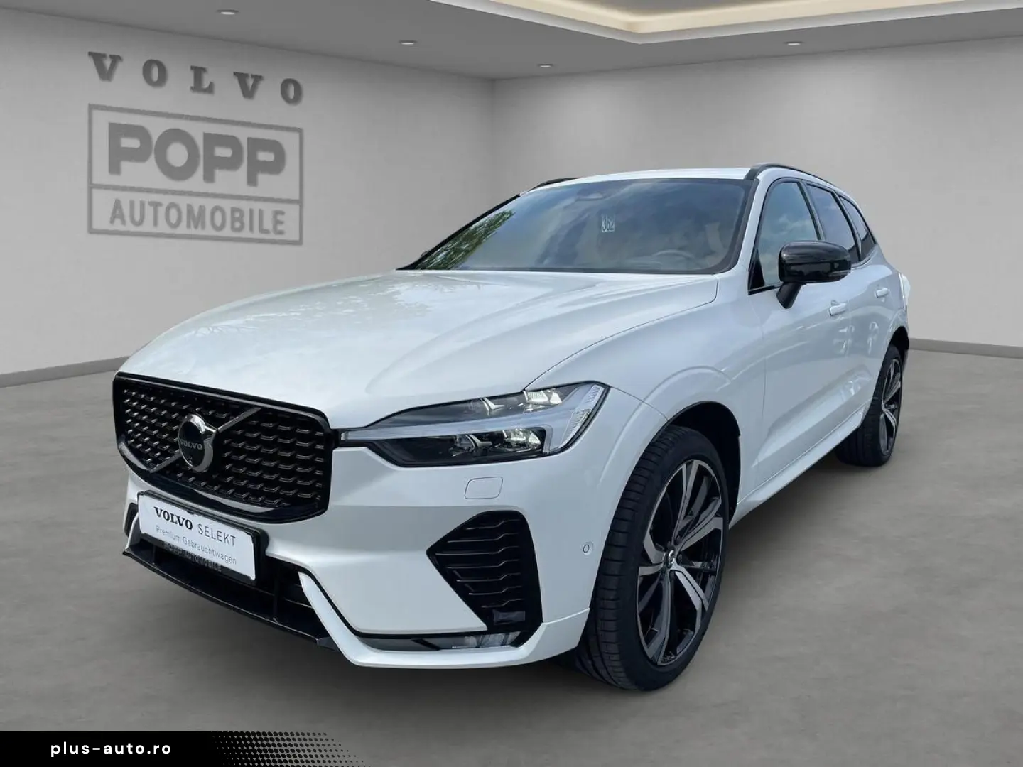 VOLVO XC60 B5 AWD Ultra Dark 360  ACC AHK B&W HUD LUFT