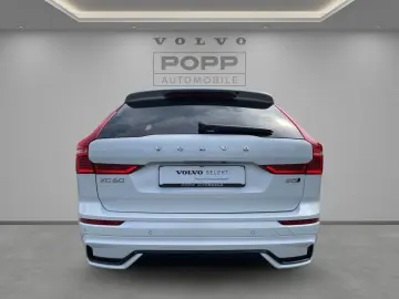VOLVO XC60 B5 AWD Ultra Dark 360  ACC AHK B&W HUD LUFT