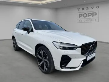 VOLVO XC60 B5 AWD Ultra Dark 360  ACC AHK B&W HUD LUFT