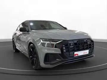 AUDI Q8 50 TDI quattro S line competition     AHK