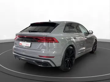 AUDI Q8 50 TDI quattro S line competition     AHK