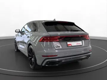 AUDI Q8 50 TDI quattro S line competition     AHK
