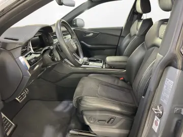 AUDI Q8 50 TDI quattro S line competition     AHK